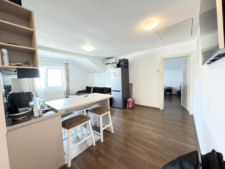 Apartament 3 camere, Semidecomandat, 57 mp utili, etaj 2 - Dumbravita