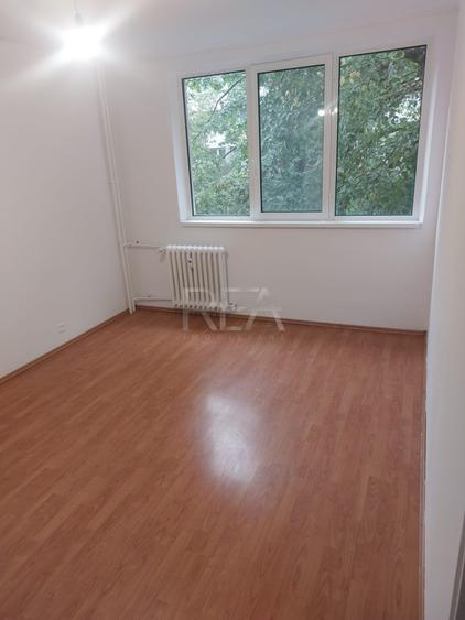 4 camere, de vanzare, Drumul Taberei, Parc, Metrou