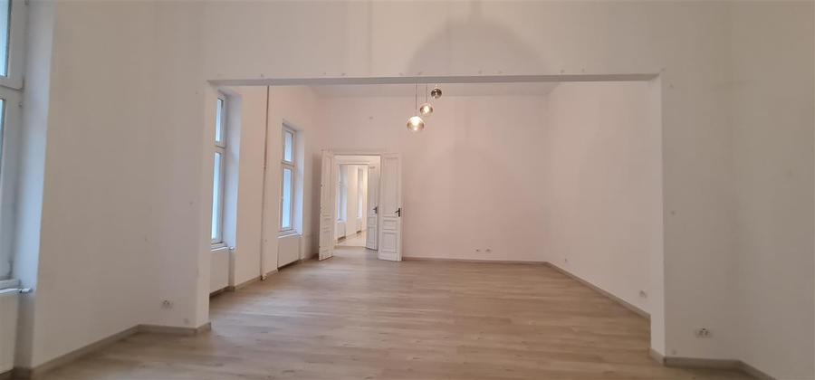 Spatiu 146mp pt. birouri, ultracentral vizavi de Primaria Arad
