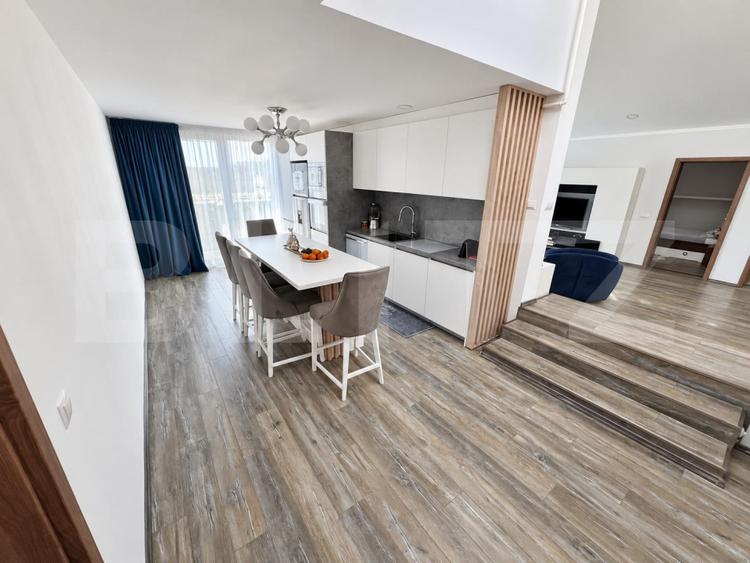 Apartament/Penthouse 4 camere, 140 mp, zona Florilor-Rasnov