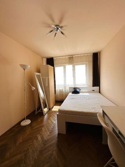 EXCLUSIVITATE. Apartament 4 camere decomandate, zona Primaverii.