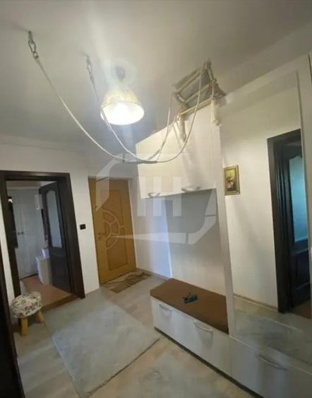 Apartament 2 camere, decomandat, intermediar, garaj, Frunzisului