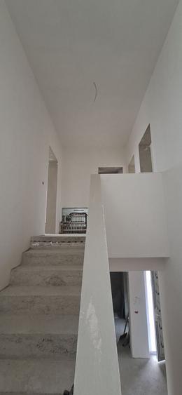 Duplex cu 5 camere si teren de 372mp