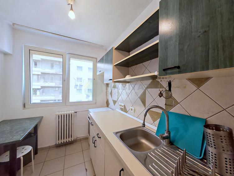Apartament cu trei camere in inima cartierului Titan