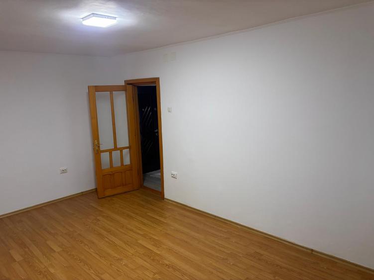 Apartament 3 camere cf 1 decomandat