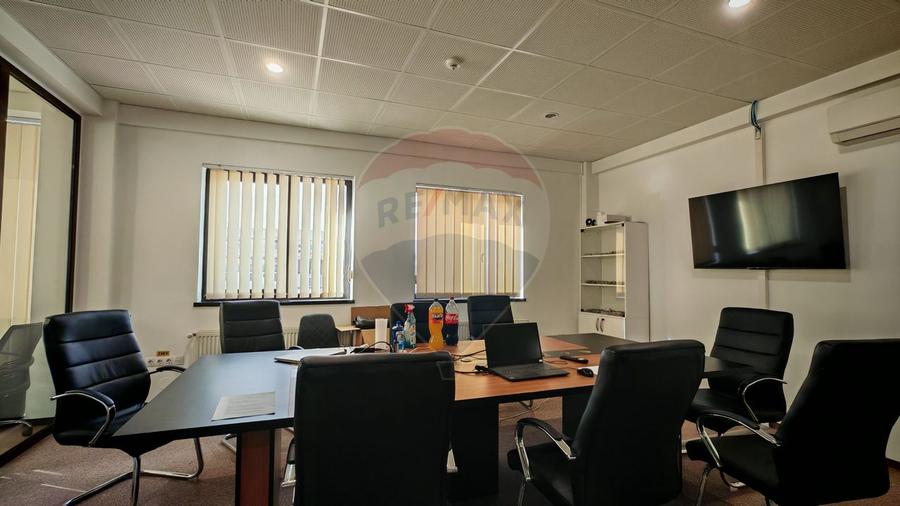 Cladire de birouri de 943.29mp de vânzare în zona Hipodrom 1