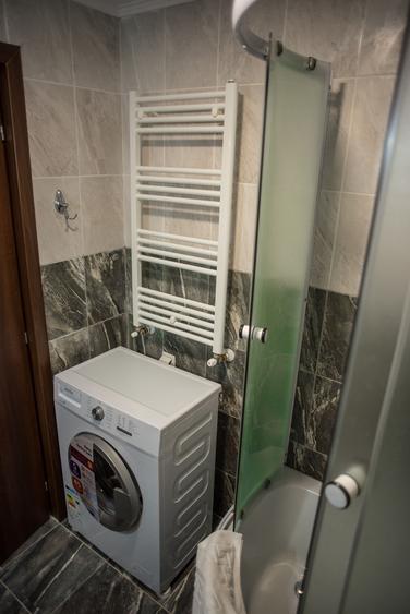 Apartament 3 camere, 2 bai, garaj subteran – Sinaia,Etaj 3, bloc 2010, Lift!