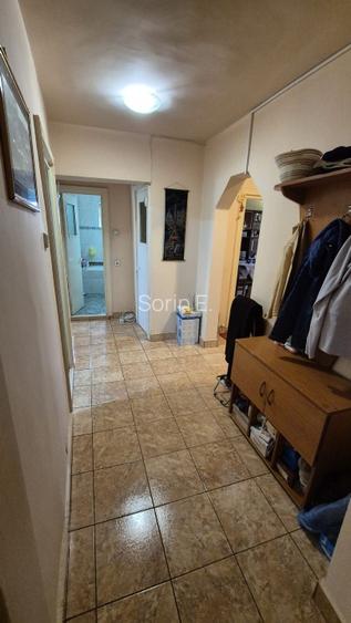 Vand Apartament 4 camere, Zona 1 Mai Alexandria - 8