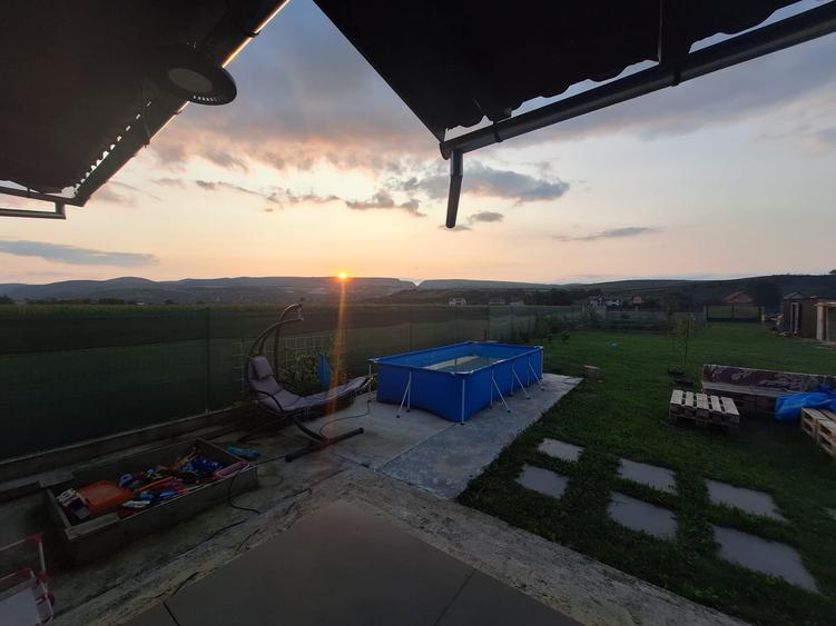Casă de vanzare la cheie com, Mihai Viteazu jud cluj, 210mp utili,14000mp teren.
