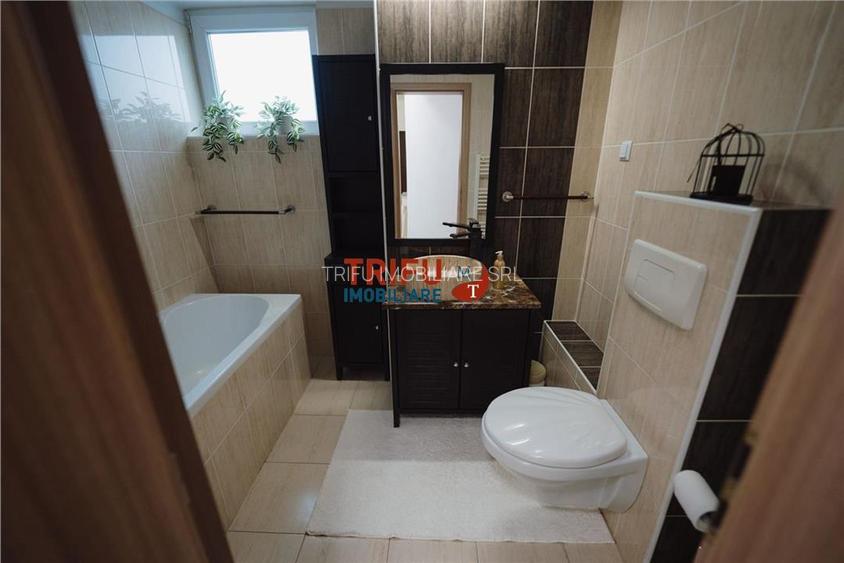 Apartament 3 camere de inchiriat zona Cetate - 11