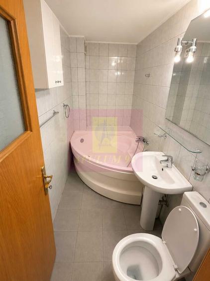 Apartament vanzare 3 camere Decebal, Centrala proprie