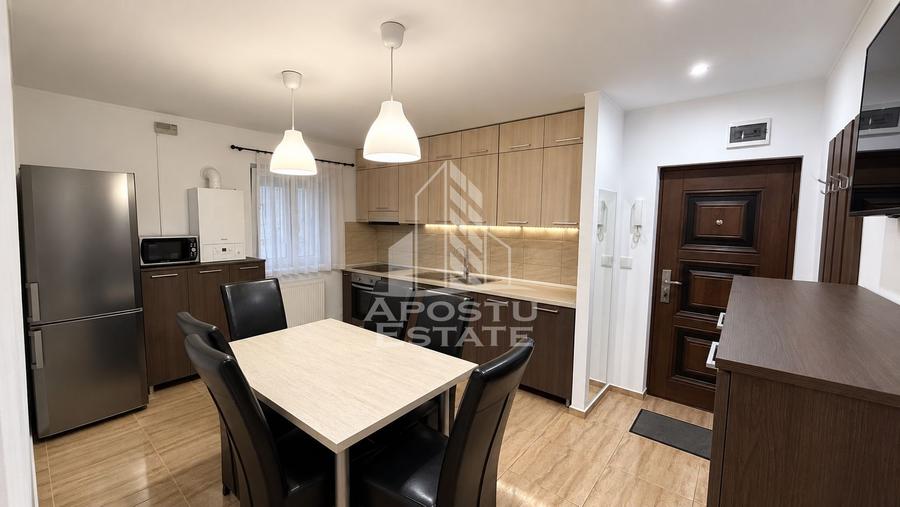 Apartament de vanzare cu 2 camere, zona Dambovita, Bloc cu lift