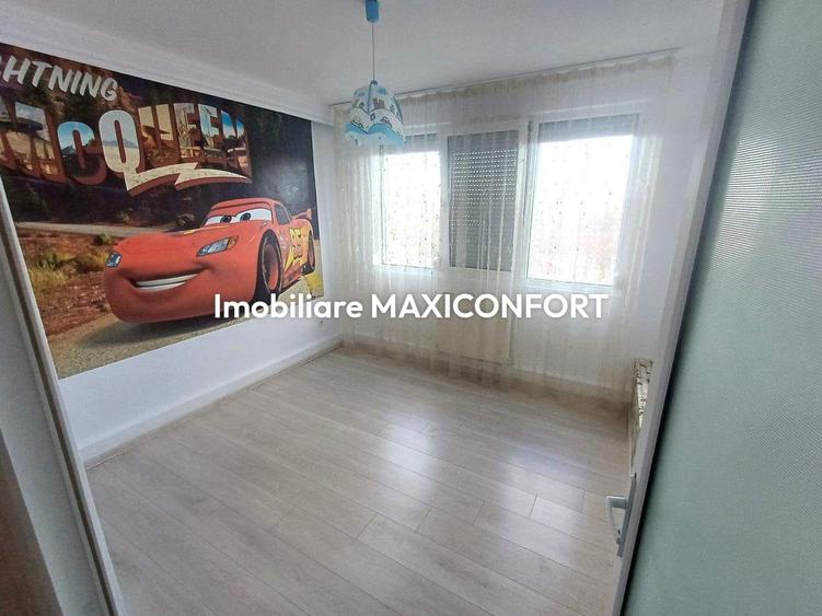 Vanzare 3 camere - Imobiliare MAXICONFORT