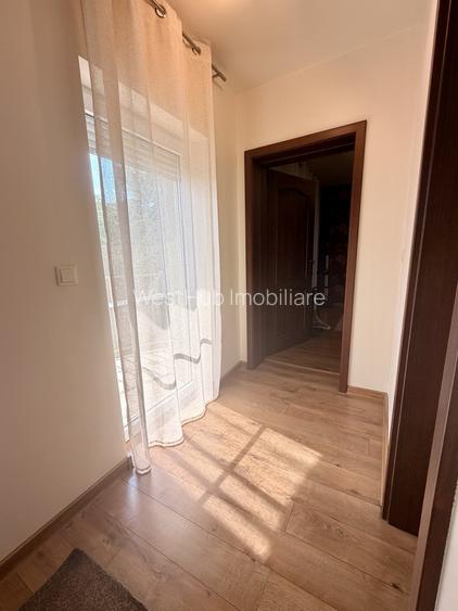 Apartament 4 camere in zona centrala din Giarmata Vii - 16