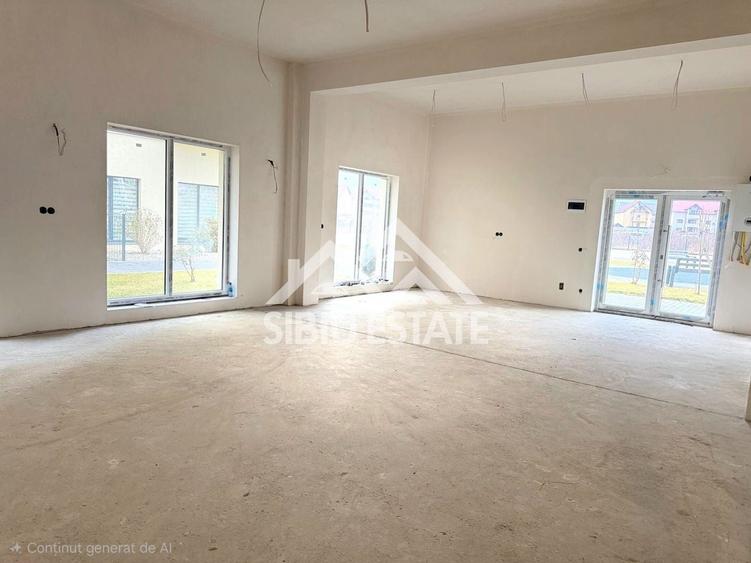 Spatiu comercial nou 66 mp cu teren propriu 41 mp si 2 locuri parcare