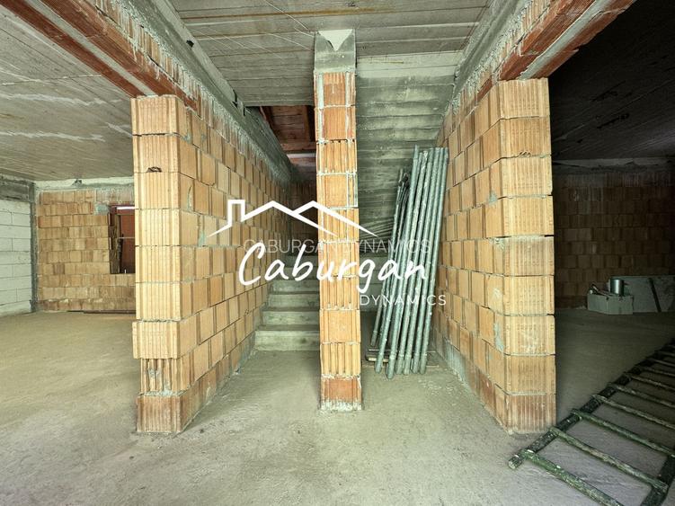 Casa singur in curte, compusa din 6 studio-uri in Centrul Istoric
