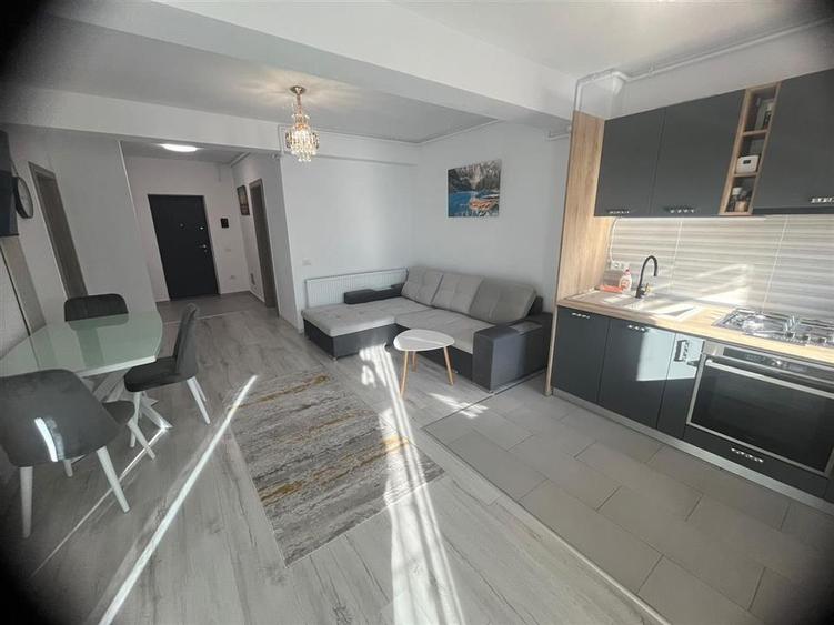 Apartament Lux prima inchiriere cu loc de parcare subteran Tractoru Coresi