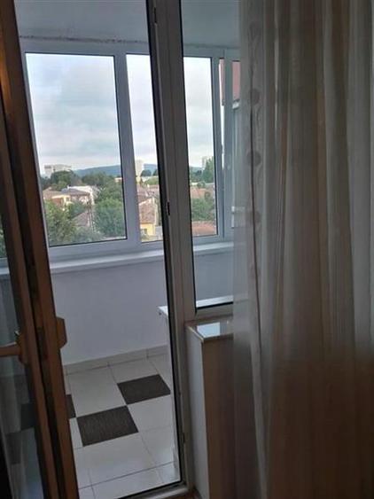 Apartament 2 camere zona 7 Nov la 20 min de UMFST