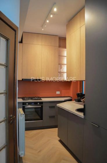 Apartament 2 camere+centrala proprie Zona Universitatii