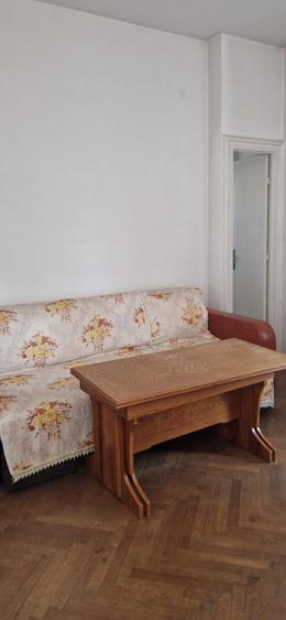 Vanzare camera + dependinte dintr-un apartament Armeneasca