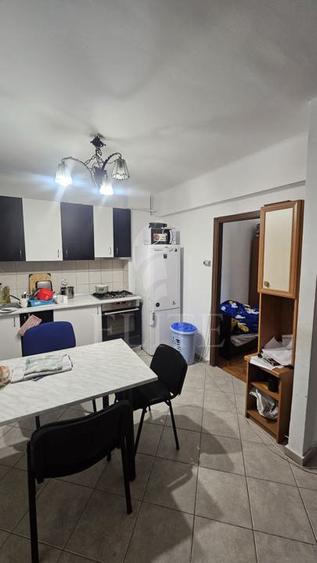 Apartament 2 camere în zona HOREA