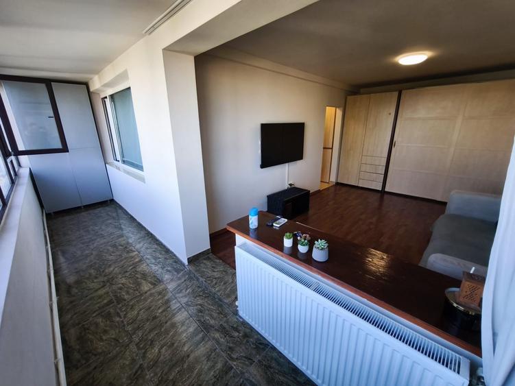 ULTRACENTRAL 2 CAMERE SEMI, VEDERE MARE LIBER 61 MP PRET 115000 EURO