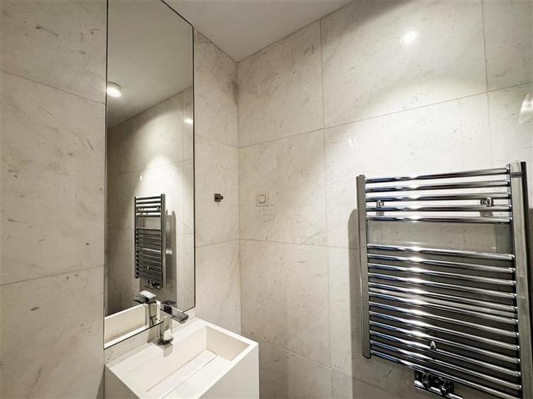Apartament tip Duplex cu 4 camere de inchiriat One Charles de Gaulle