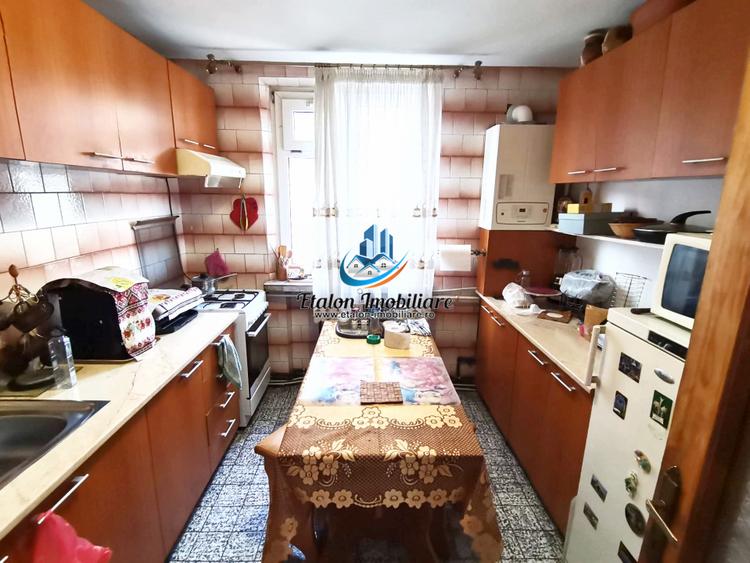 Apartament 3 camere decomandat, Calea Romanului Darmanesti