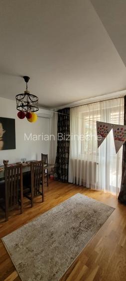 Casă tip duplex P+1+mansarda, 3 dormitoare, curte, Sector 4 București