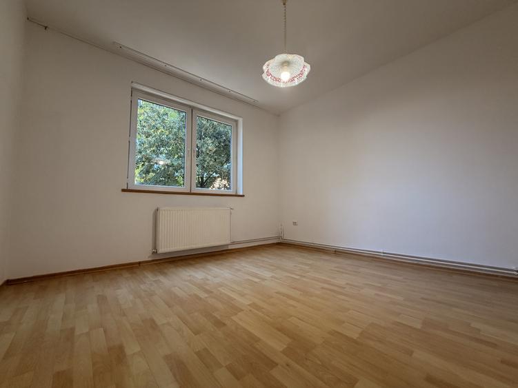 Casa individuala 5 camere, 200 mp curte, terasa, garaj - Simion Barnutiu
