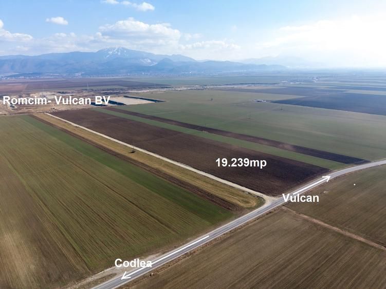 Teren extravilan arabil 19239mp Vulcan spre Codlea