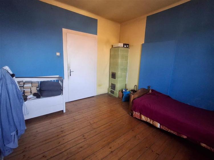 Casa individuala 8 camere 1250mp teren Cristian