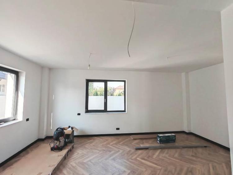 Vanzare Casa individuala - Vila - Prelungirea Ghencea - Margelelor - teren 300mp