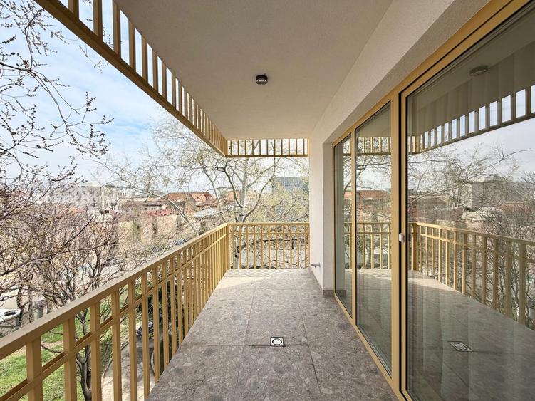 Unirii 213 sqm 3 Bedroom Residence Parking Underfloor Heating