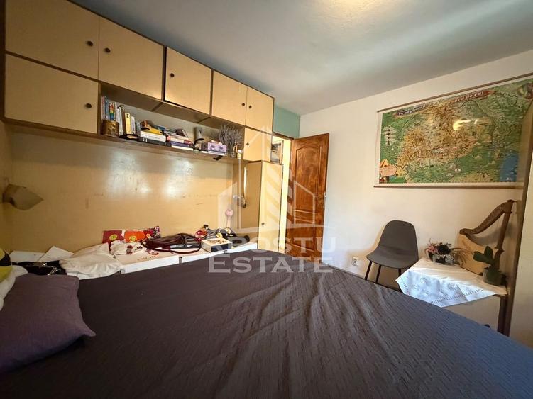 Apartament 2 camere de vanzare, parter, decomandat,Soarelui, Timisoara