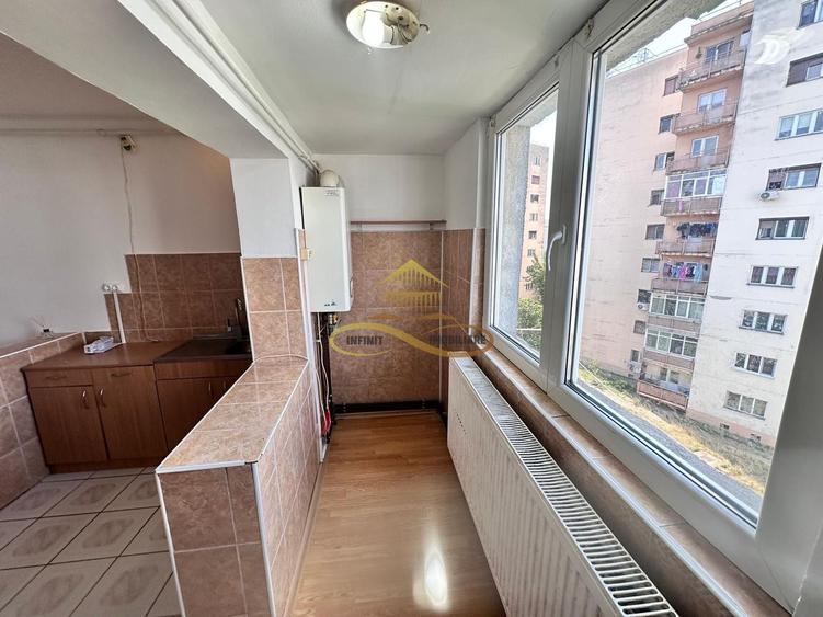 De vanzare apartament 2 camere decomandate Bacau
