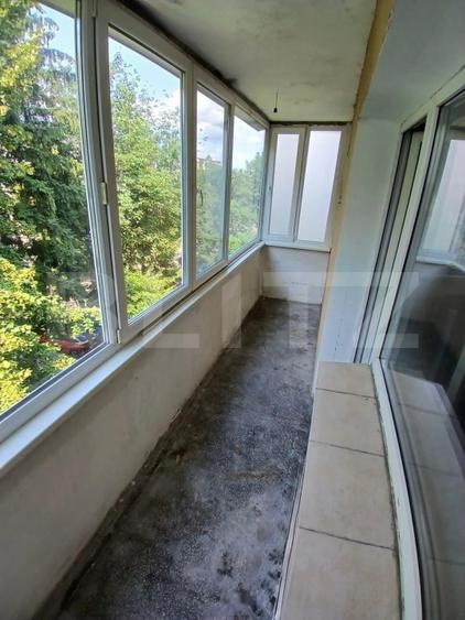 Apartament cu 2 camere, semidecomandat, în zonă liniștită