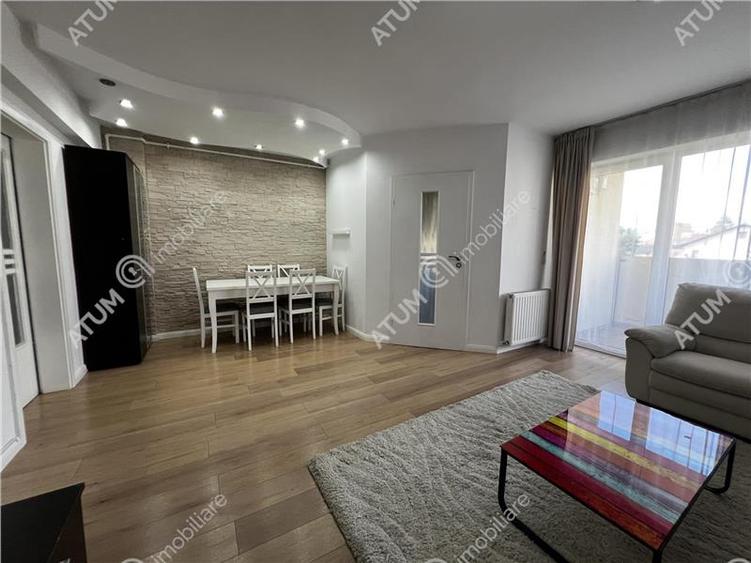Apartament cu 3 camere decomandate si balcon la etajul 2 zona Turnisor