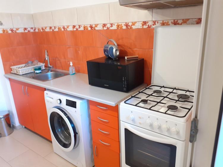 Închiriere Apartament 3 camere în Stefan cel Mare Mobilat Si Utilat