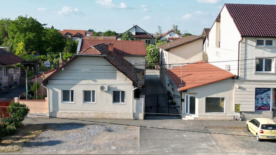 Pensiune cu 10 camere + spațiu comercial inclus pe Calea Radnei