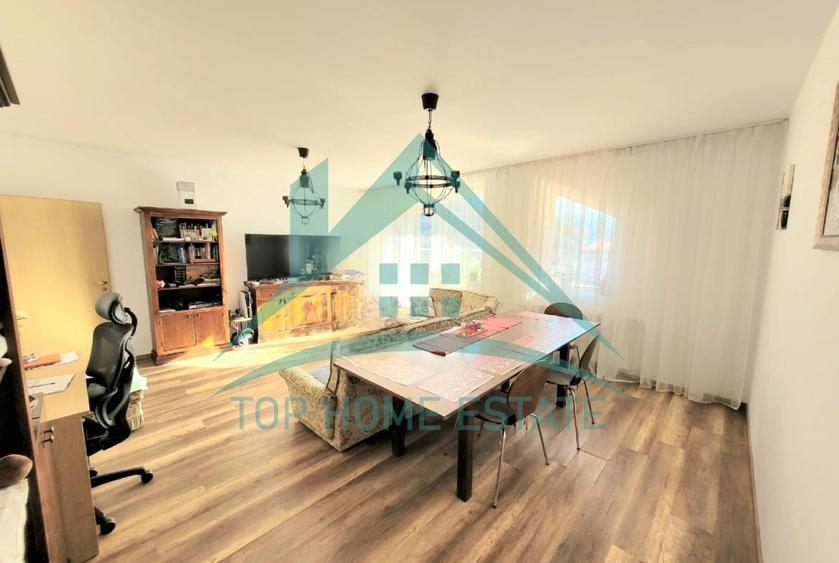 De inchiriat apartament cu 4 camere, Zona str. Eroilor!
