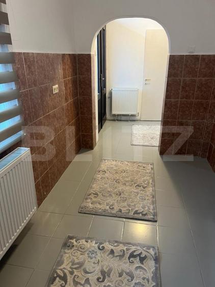 De vanzare, casa in Schei