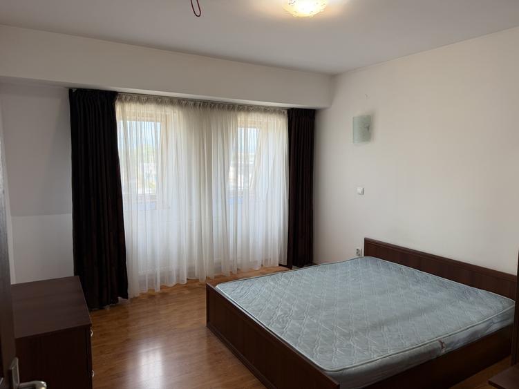 Apartament spatios 3 camere balcon parcare Shopping City