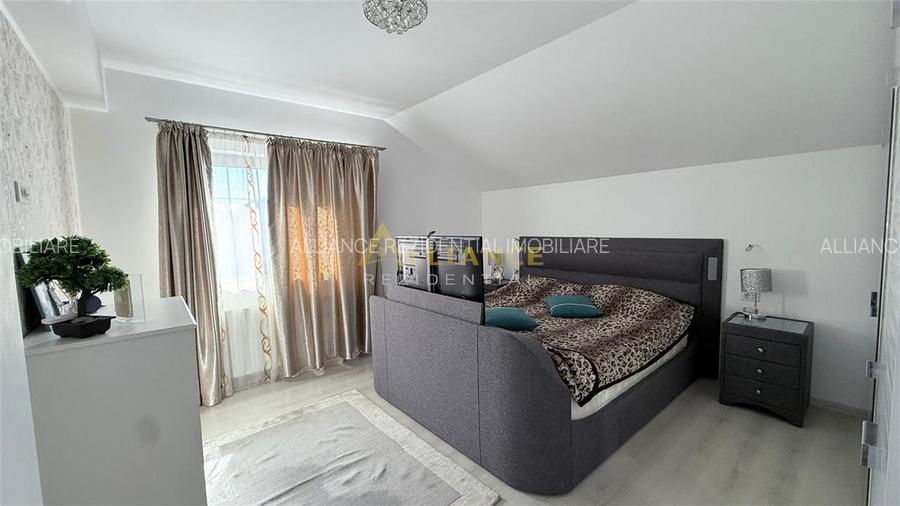Casa Individuala - 4 camere - 2 bai - 250mp teren - 13