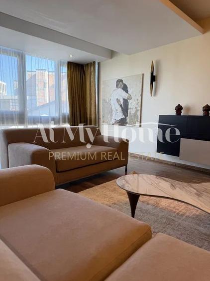 Apartament spatios cu 3 camere, piscina exterioara, Iancu Nicolae