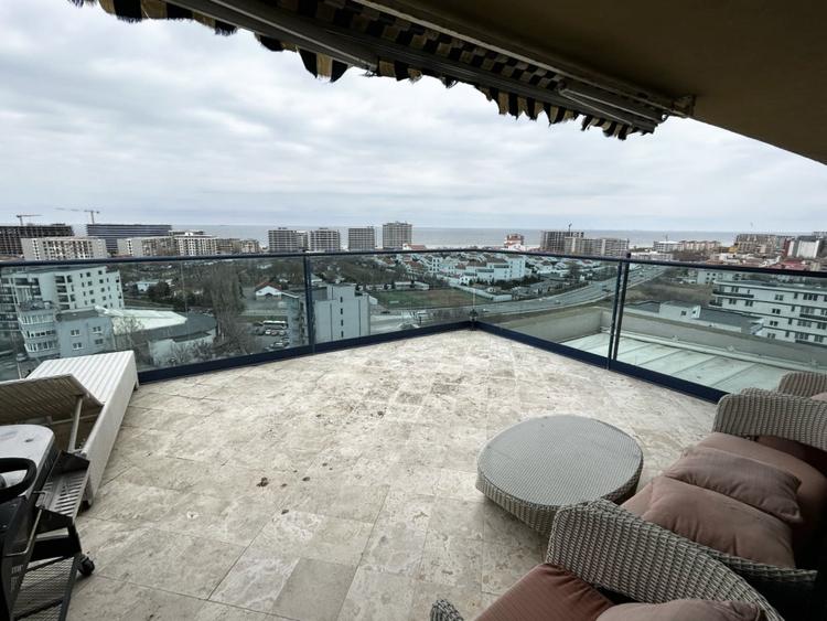 Penthouse la inaltime cu vedere panoramica la mare si statiunea Mamaia