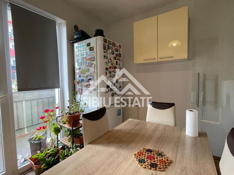 Apartament de vanzare cu 2 camere, loc de parcare, in Sibiu