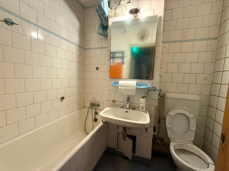 Oportunitate Rara: Apartament Generos de 4 Camere (113.6 mp) - Metrou Lujerului