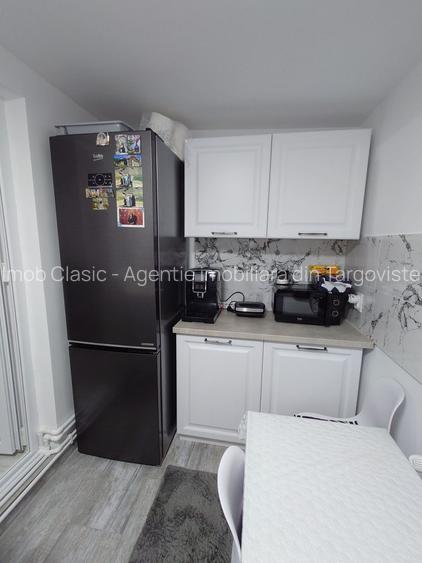 Vanzare apartament 3 camere , parter , micro 11 Târgoviște - 11