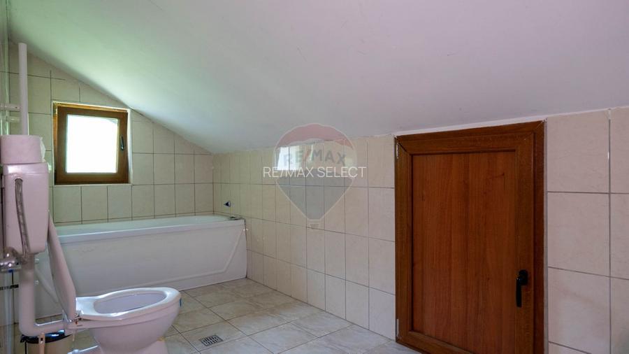Vanzare vila-pensiune D+P+M 10 camere de vânzare, Daesti jud. Valcea - 15
